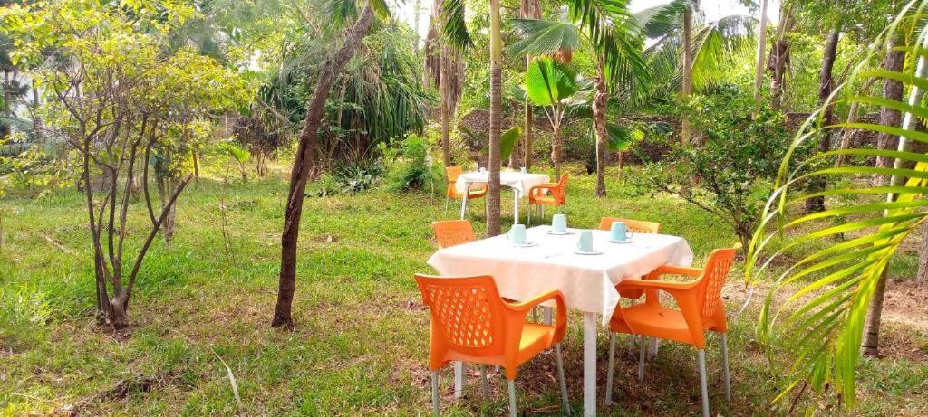 Dianistar Villas Diani Beach Bagian luar foto